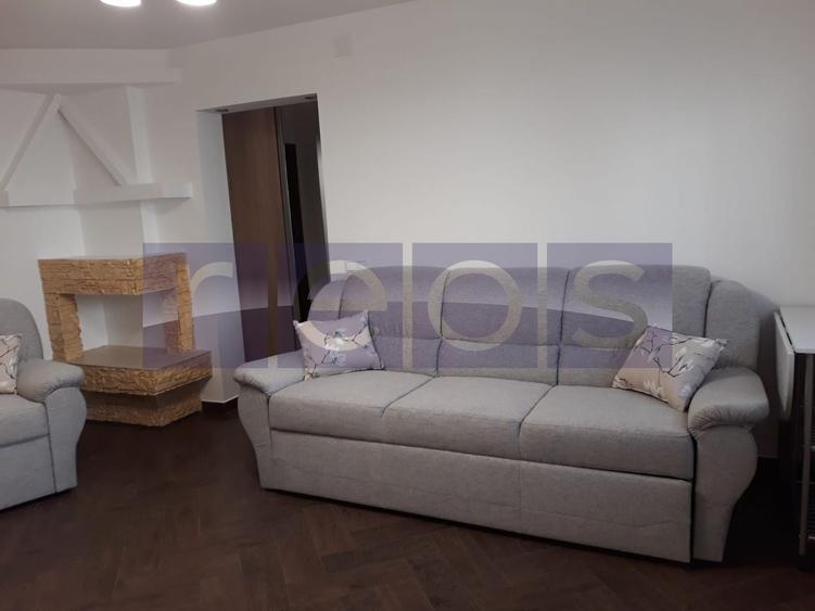 Apartament cu 3 camere decomandat, mobilat în Central