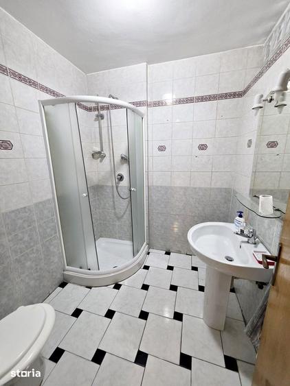 Spațiu comercial, de 75 mp, în Titan