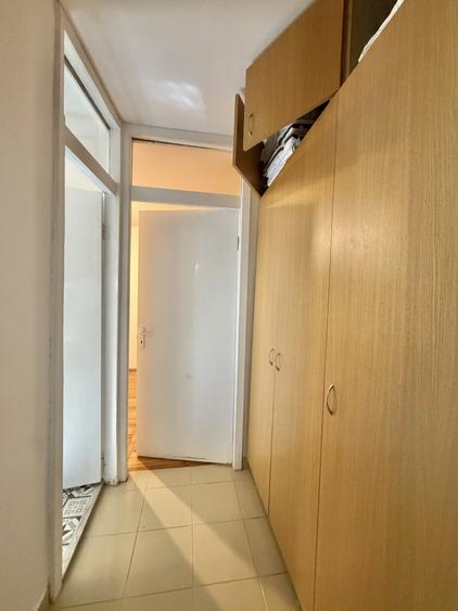 Apartament cu 2 camere semidecomandat, mobilat în Buziașului