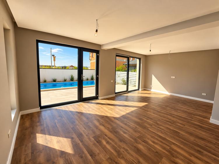 Casă cu 4 camere cu Piscina în Tunari