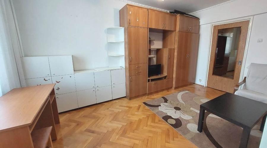 Garsonieră semidecomandată, mobilată în Titan