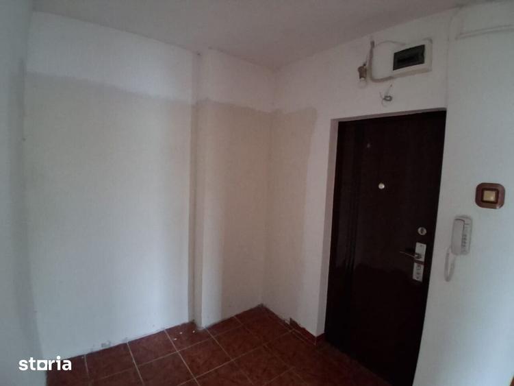 Apartament cu 3 camere decomandat în Nord