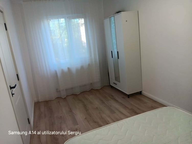 Apartament cu 3 camere semidecomandat în Mircea cel Bătrân