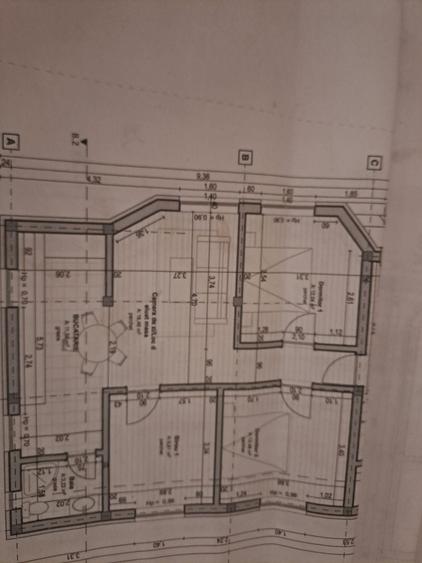 Apartament cu 4 camere decomandat în Central