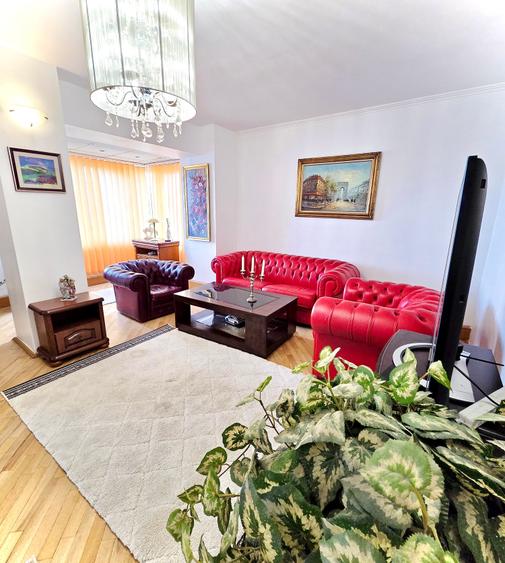 Apartament cu 3 camere decomandat în Centrul Civic
