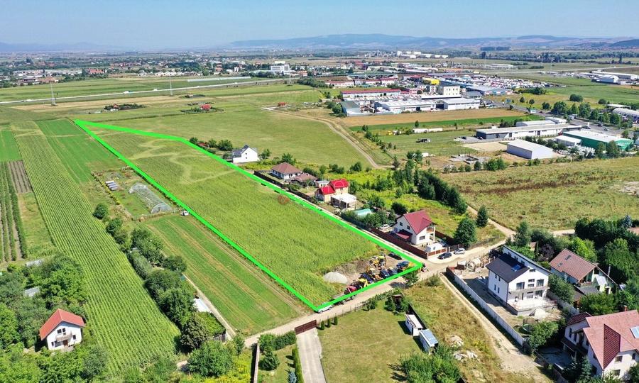 Teren Construcții intravilan de 20400 mp, în Stupini
