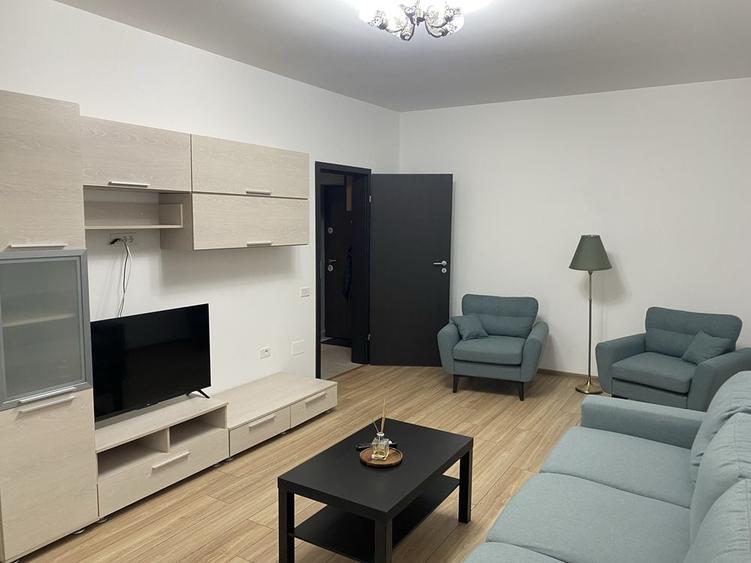 Apartament cu 2 camere decomandat în Metalurgiei