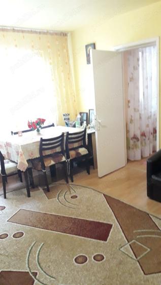 Apartament cu 2 camere semidecomandat în Narcisa