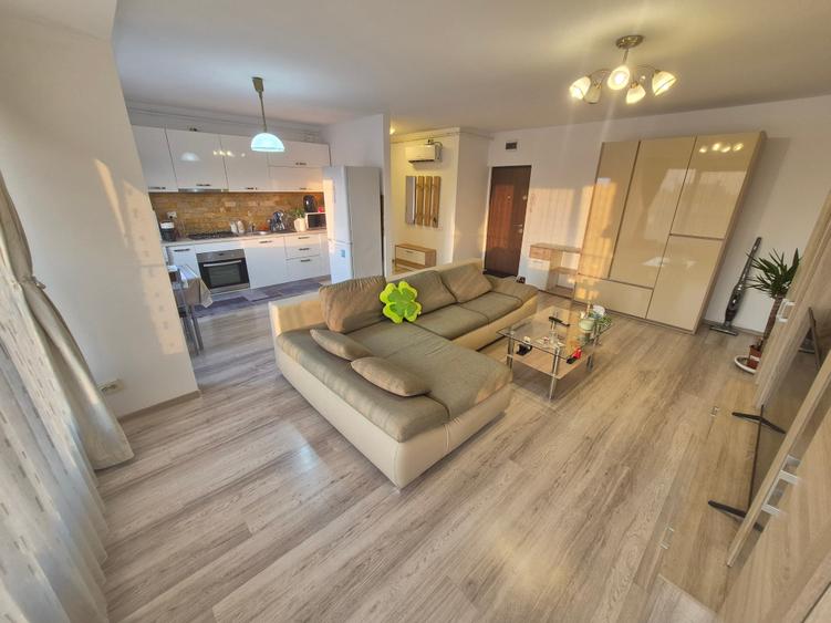 Apartament cu 2 camere decomandat în Lipovei