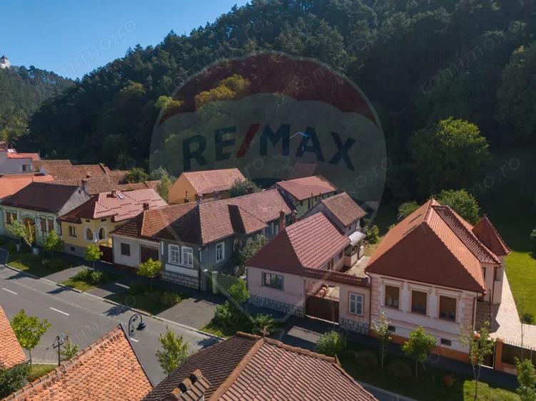 Casă cu Teren 835 Mp în Central