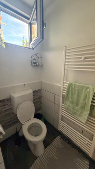 Casă individuală cu 5 camere cu Canalizare în P-ța Muncii