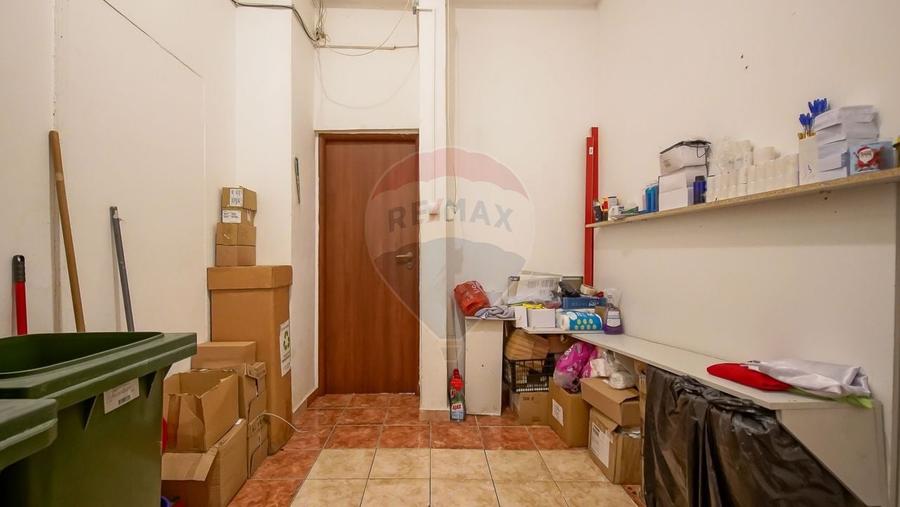 Spațiu comercial, de 65 mp, în Hărmanului