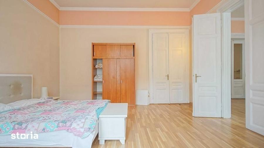 Apartament cu 3 camere decomandat în Centrul Istoric