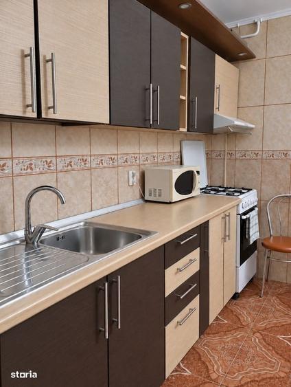 Apartament cu 2 camere decomandat în Crângași