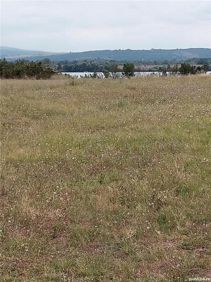 Vand teren langa Dunare 2200de metri patra?i sau ?i cu parcele - 5