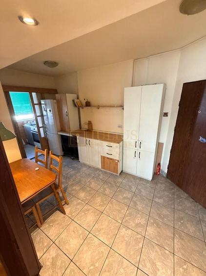 Apartament cu 3 camere decomandat, mobilat în Circumvalațiunii