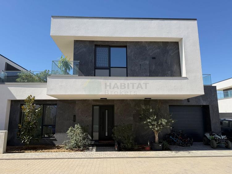 Casă individuală cu 6 camere cu Piscina în Tunari