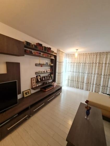 Apartament cu 2 camere semidecomandat în Centru Civic
