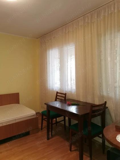 Casă cu 4 camere în Saraiu