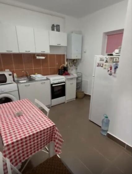 Garsonieră decomandată în Central