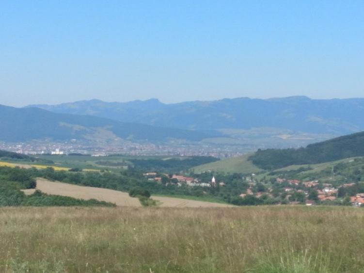 Casă individuală cu 2 camere cu Teren 1750 Mp în Berghin