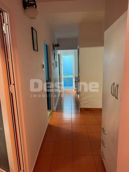 Apartament cu 4 camere decomandat, mobilat în Mircea-Vodă