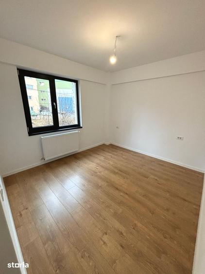 Apartament cu 3 camere în Păcurari
