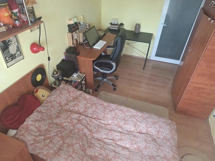 Apartament cu 3 camere decomandat în Viziru 3