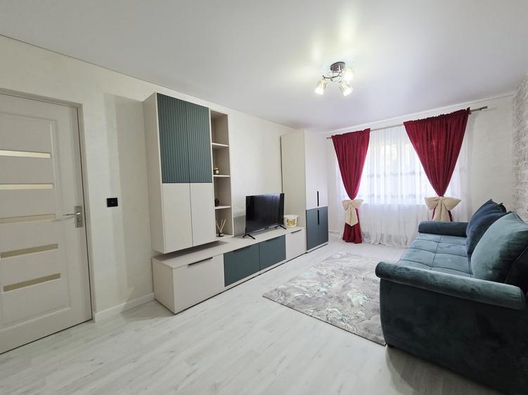 Apartament cu 2 camere decomandat în Micro 17