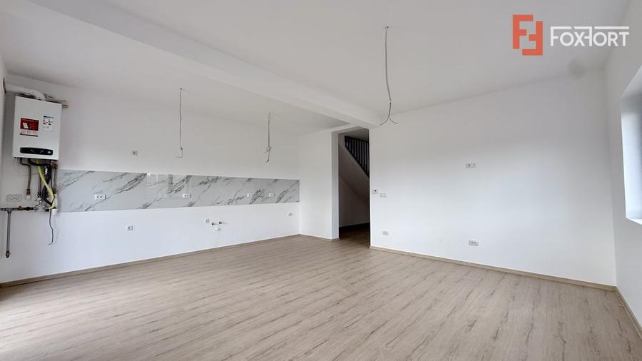 Duplex cu 4 camere cu Canalizare în Moșnița Veche