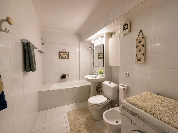 Apartament cu 4 camere în Ultracentral