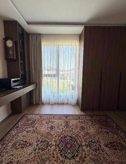 Duplex cu 4 camere cu Canalizare în Central
