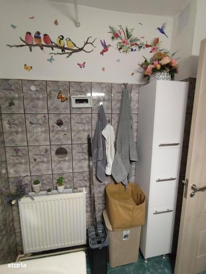 Apartament cu 3 camere decomandat în Valea Aurie