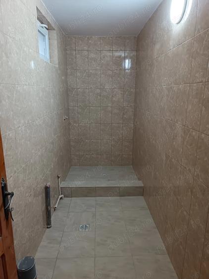 Casă cu 3 camere cu Teren 860 Mp în Pietroasele