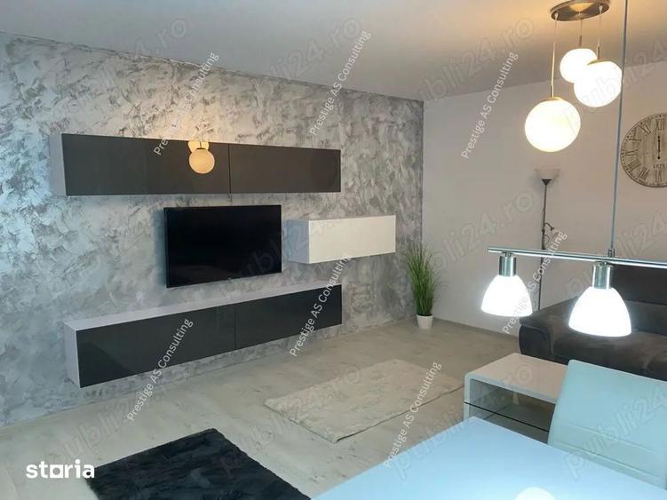 Apartament cu 2 camere, mobilat în Est