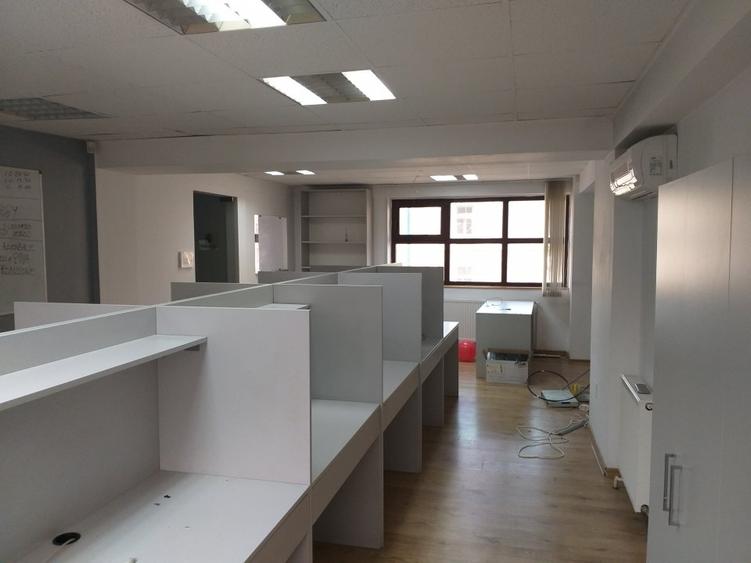 Spațiu comercial, de 457 mp, în Punctele Cardinale