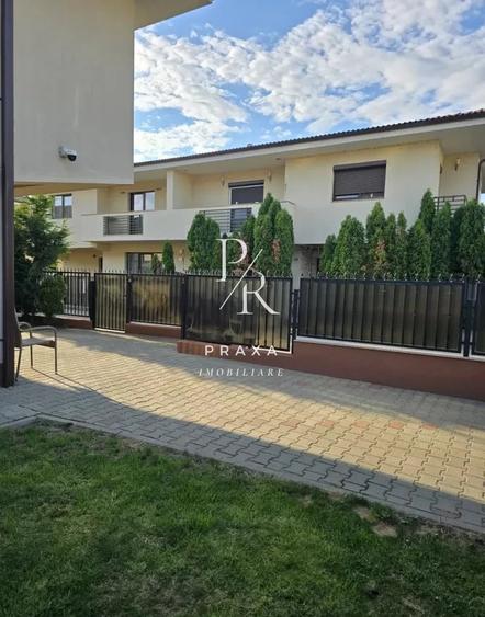 Duplex cu 4 camere cu Canalizare în Florești