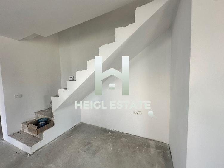 Duplex cu 4 camere cu Canalizare în Bucovăț (Remetea Mare)