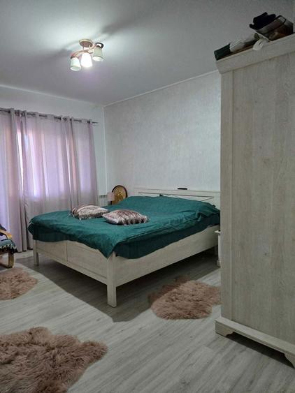 Casă cu 4 camere în Cazasu