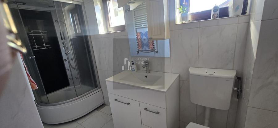 Casă individuală cu 4 camere cu Canalizare în Central