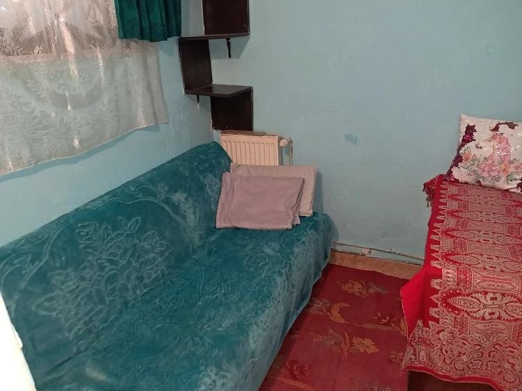 Apartament cu 3 camere decomandat în Dâmbovița