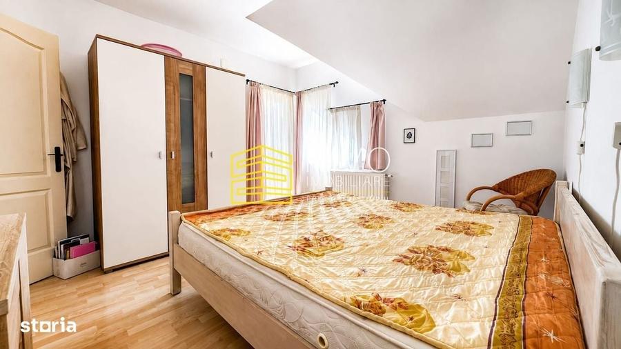 Casă cu 4 camere în Livezeni