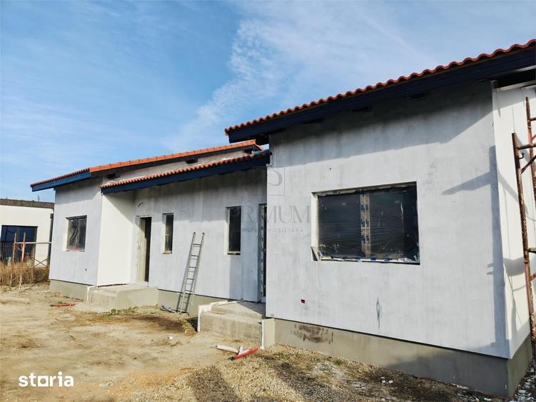 Casă cu 3 camere cu Teren 320 Mp în Moșnița Nouă