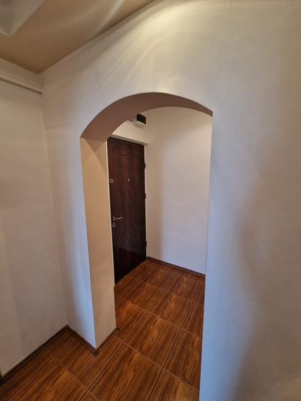 Apartament cu 2 camere decomandat în Vest