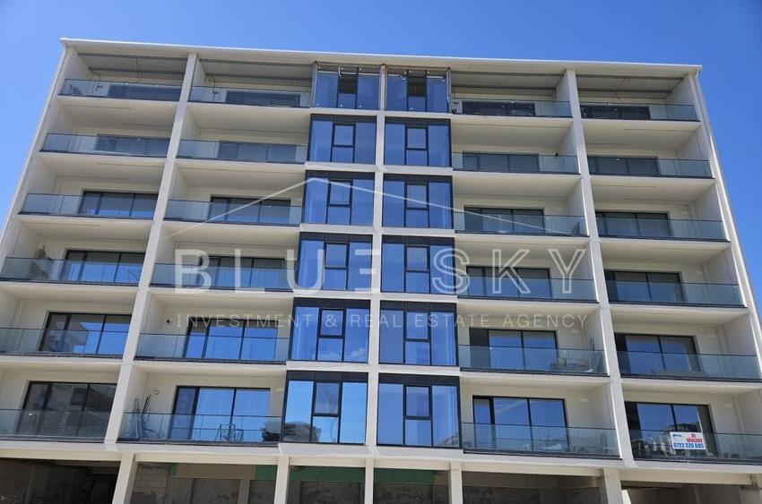 Apartament cu 3 camere decomandat în Mamaia-Sat