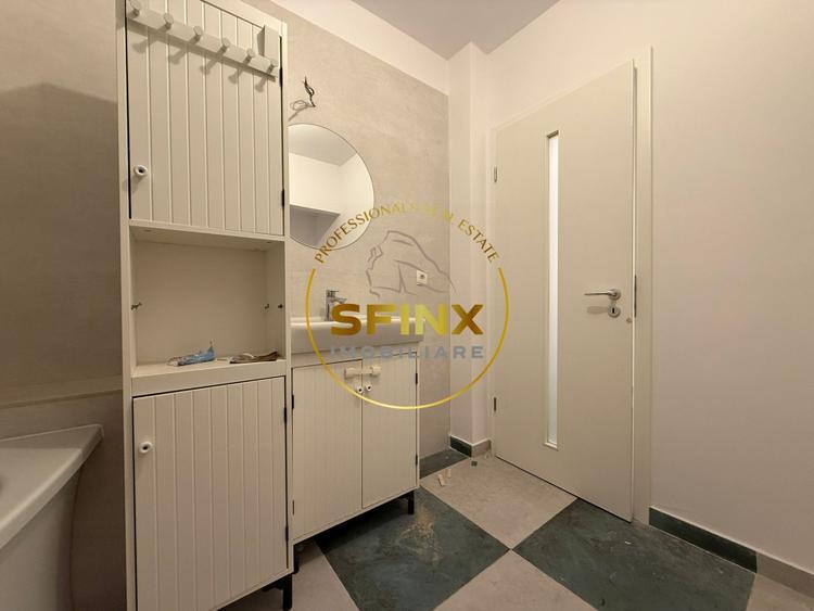 Apartament cu 3 camere semidecomandat, mobilat în Dacia