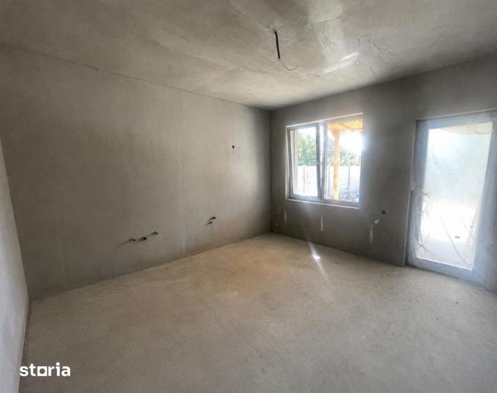 Casă cu 3 camere cu Teren 500 Mp în Malu Mare