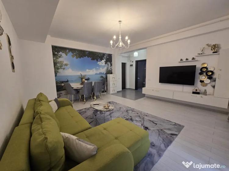 Apartament cu 2 camere decomandat în Roșu