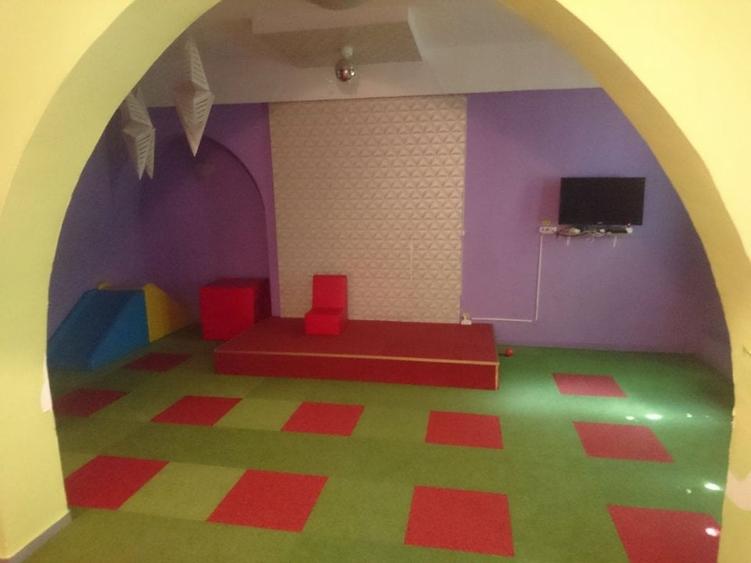 Casă cu 5 camere cu Teren 170 Mp în Iancului