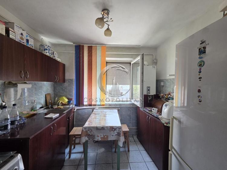 Apartament cu 2 camere semidecomandat în Micro 3